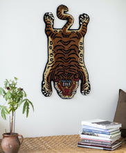 Carica l&#39;immagine nel visualizzatore di Gallery, Burma Tiger - tappeto baby