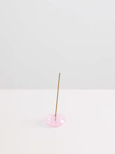 Carica l&#39;immagine nel visualizzatore di Gallery, Maison Balzac | Portaincenso in vetro color rosa