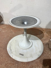 Carica l&#39;immagine nel visualizzatore di Gallery, Tavolino vintage in marmo Tulip Eero Saarinen per Knoll