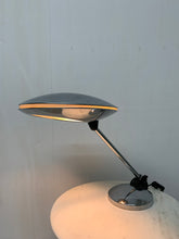Carica l&#39;immagine nel visualizzatore di Gallery, Lampada da tavolo o scrivania in metallo cromato anni 60