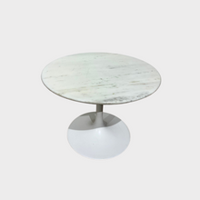 Carica l&#39;immagine nel visualizzatore di Gallery, Tavolino vintage in marmo Tulip Eero Saarinen per Knoll