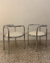 Carica l&#39;immagine nel visualizzatore di Gallery, sedie Locus Solus by Gae Aulenti in metallo cromato e vinile